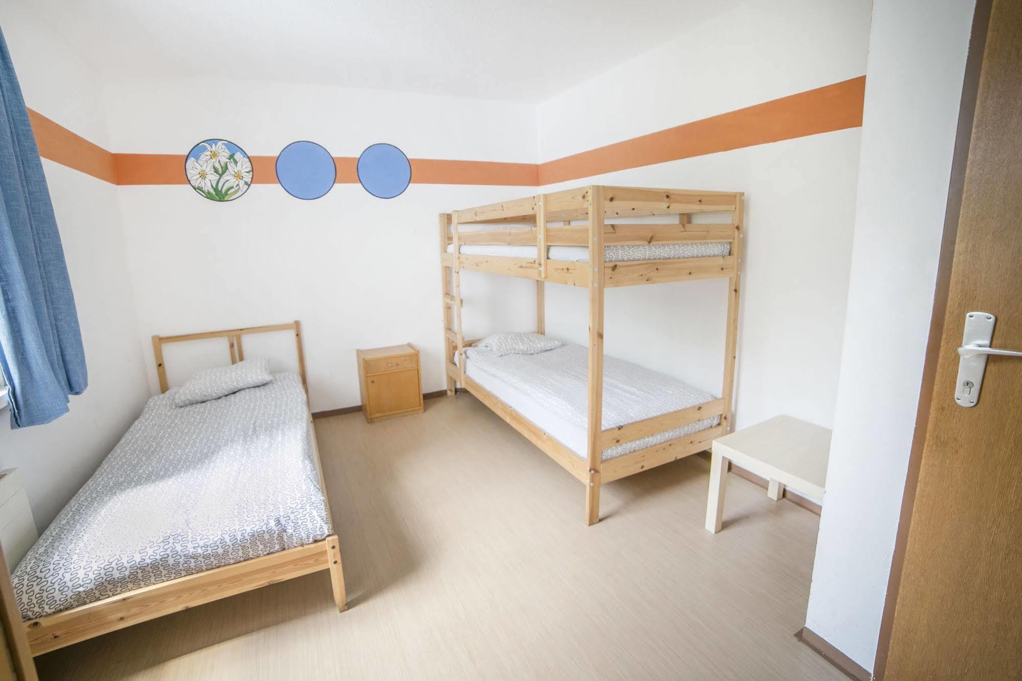 Hostel Marmota Innsbruck Ngoại thất bức ảnh